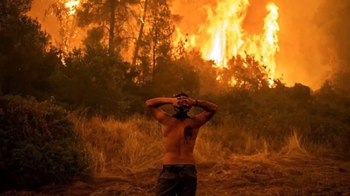 Kınık, Ödemiş Ve Kemer'de Orman Yangınları Kontrol Altına Alınamıyor