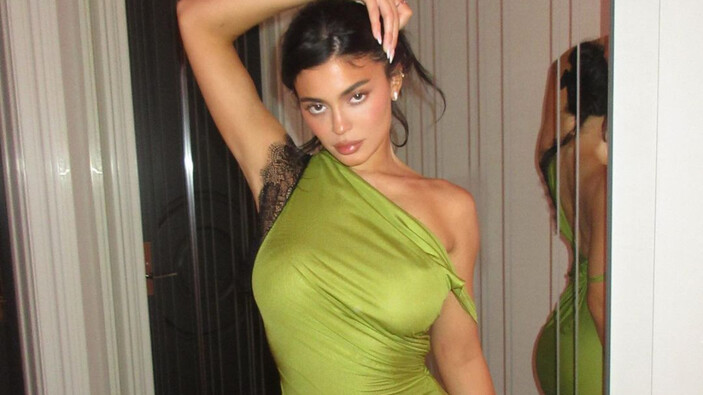 Kylie Jenner'dan Estetik İtirafı: Göğüs Büyütme Ameliyatı Olduğunu Açıkladı