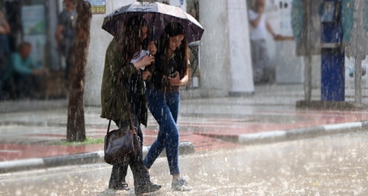 Meteoroloji'den Kuvvetli Yağış Uyarısı: İstanbul, Bursa, Adana Ve Çevrelerinde Tedbirli Olun!