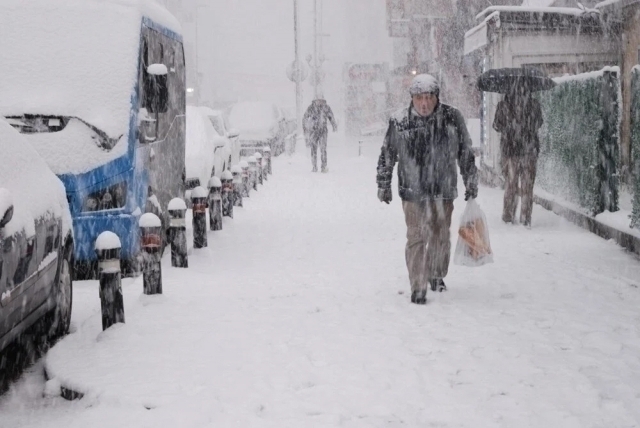 Pazar Günü İstanbul'da Kar Yağışı Bekleniyor: İşte Detaylar