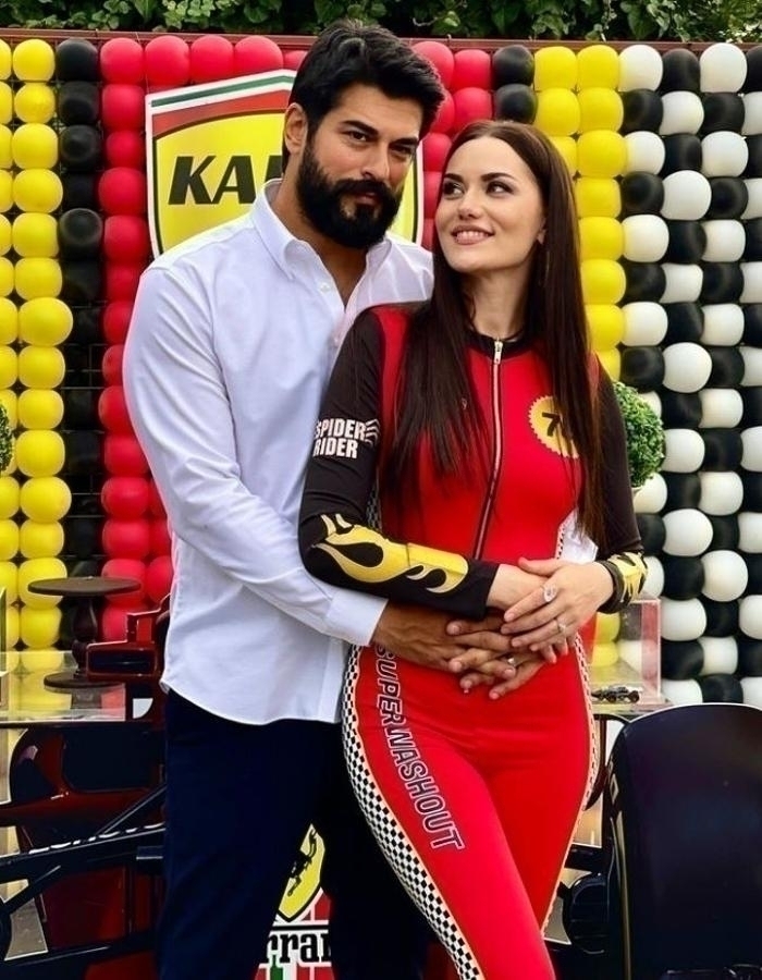 Fahriye Evcen Ve Burak Özçivit, Reklam Anlaşmasıyla Milyonlar Kazandı!