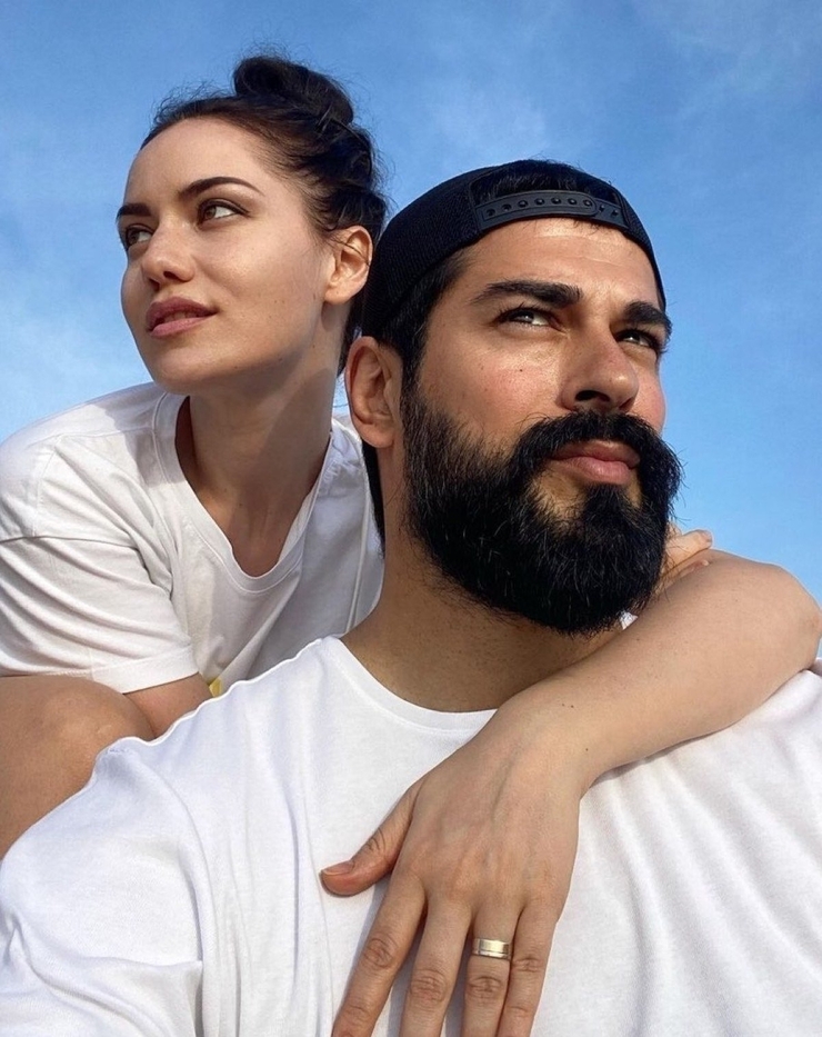 Fahriye Evcen Ve Burak Özçivit, 80 Milyon Tl Kazanacak!