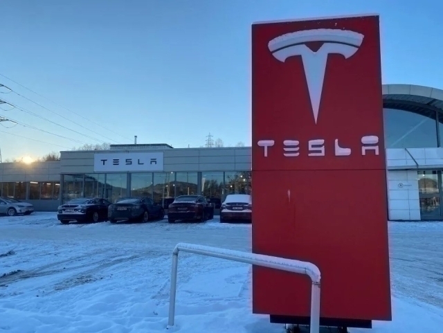 Tesla, Çin'de 1.6 Milyon Elektrikli Aracı Güvenlik Sorunu Nedeniyle Geri Çağırıyor