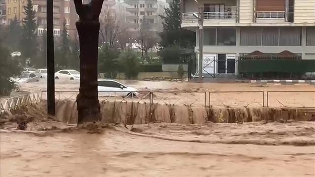 Şanlıurfa'da Okullar Tatil! Meteoroloji Uyarıları Sonrası Önlem Alındı