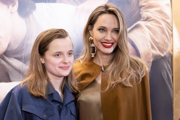 Angelina Jolie'nin Yeni Dövmesi: Stay Gold Ve The Outsiders Müzikali