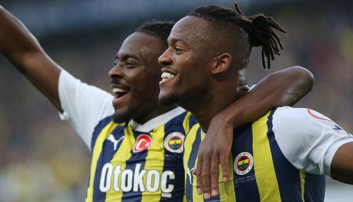 Fenerbahçe Beşiktaş'ı 10 Kişiyle Devirerek 3 Puanı Kaptı!