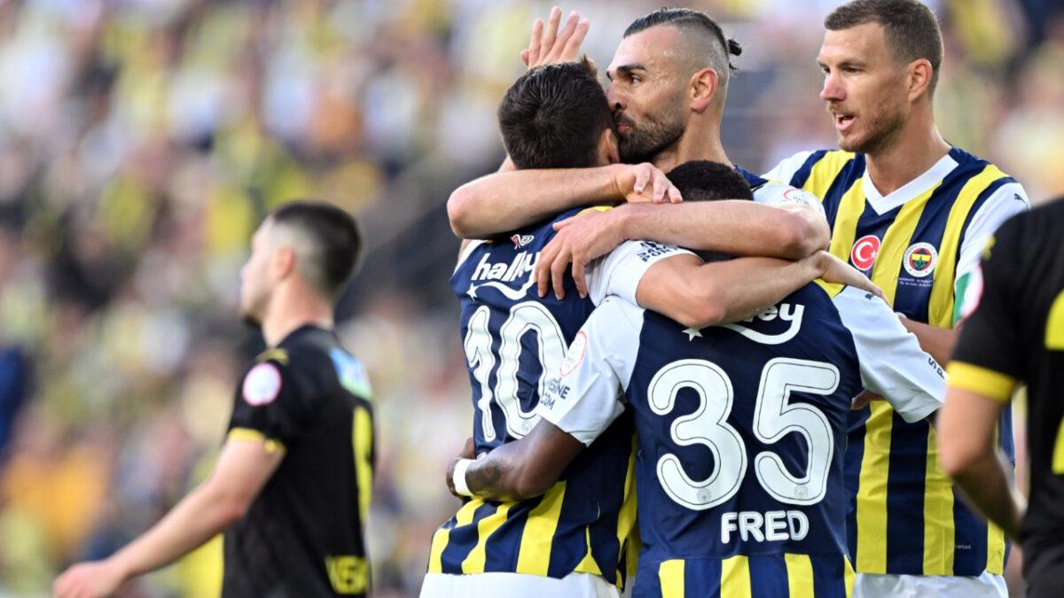 Fenerbahçe, İstanbulspor'u 6-0 Mağlup Ederek Sezonu 99 Puanda Tamamladı