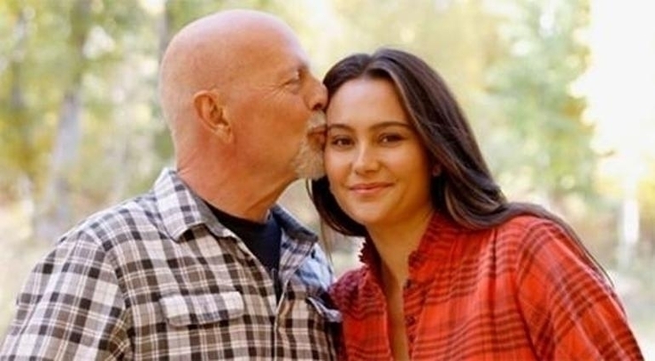 Bruce Willis'in Ailesi, Sağlık Sorunlarıyla Nasıl Başa Çıkıyor?