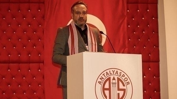Antalyaspor Başkanı Boztepe: Alex De Souza Adaylar Arasında!