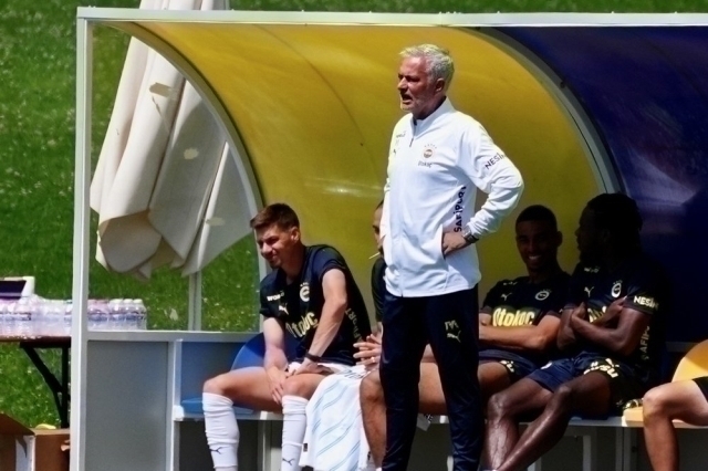 Fenerbahçe Jose Mourinho Yönetiminde İlk Galibiyetini Aldı