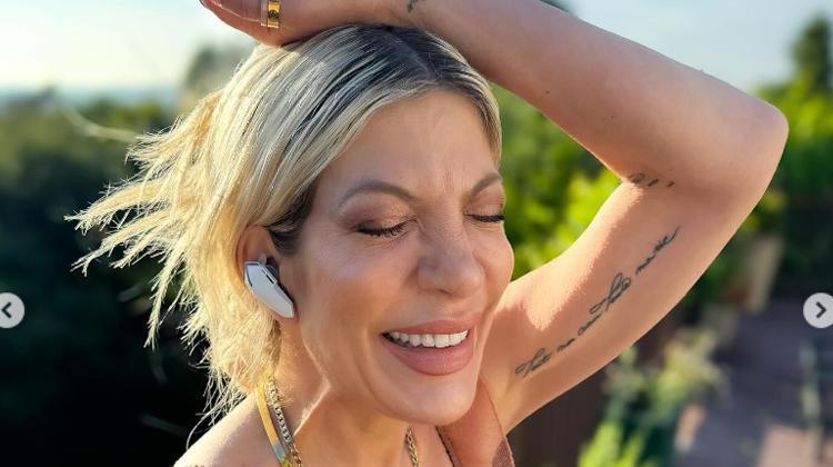 Tori Spelling'in İtirafı: 19 Yaşında Alışveriş Merkezinde Göğüs Estetiği Yaptırdım