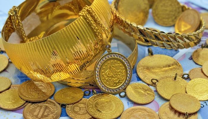 Altın fiyatları son günlerde yüzde 5'e yakın bir düşüş yaşadı. Ons altın 2....
