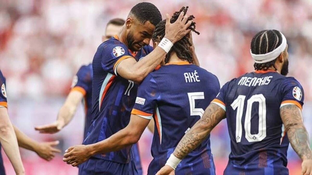 Hollanda, Polonya'yı 2-1'Lik Skorla Mağlup Ederek Galip Geldi