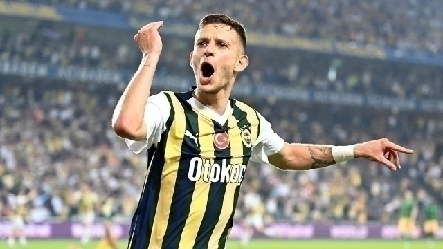 Sebastian Szymanski: Mourinho İle Fenerbahçe'de Devam Etmek İstiyor
