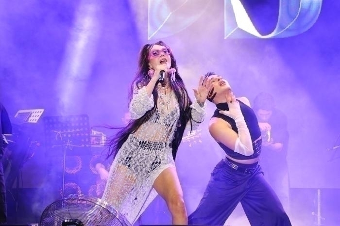 Hande Yener'den Playback Eleştirisi