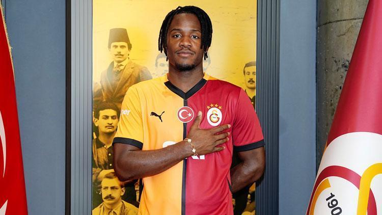 Galatasaray'ın yeni transferi Michy Batshuayi, 3 senelik sözleşme imzaladı....