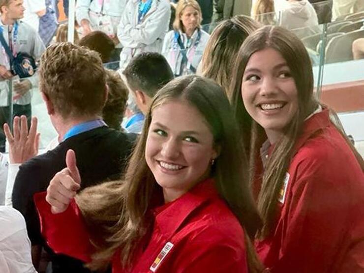 Leonor ve Sofia, Paris 2024 Olimpiyatları'nda yalnız başlarına dikkat çekiyorlar!