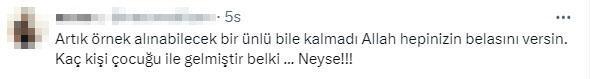 Teoman, 20 yıl sonra yasaklı "Duş" şarkısını seslendirdi; vokalistine sarılması tepki topladı!