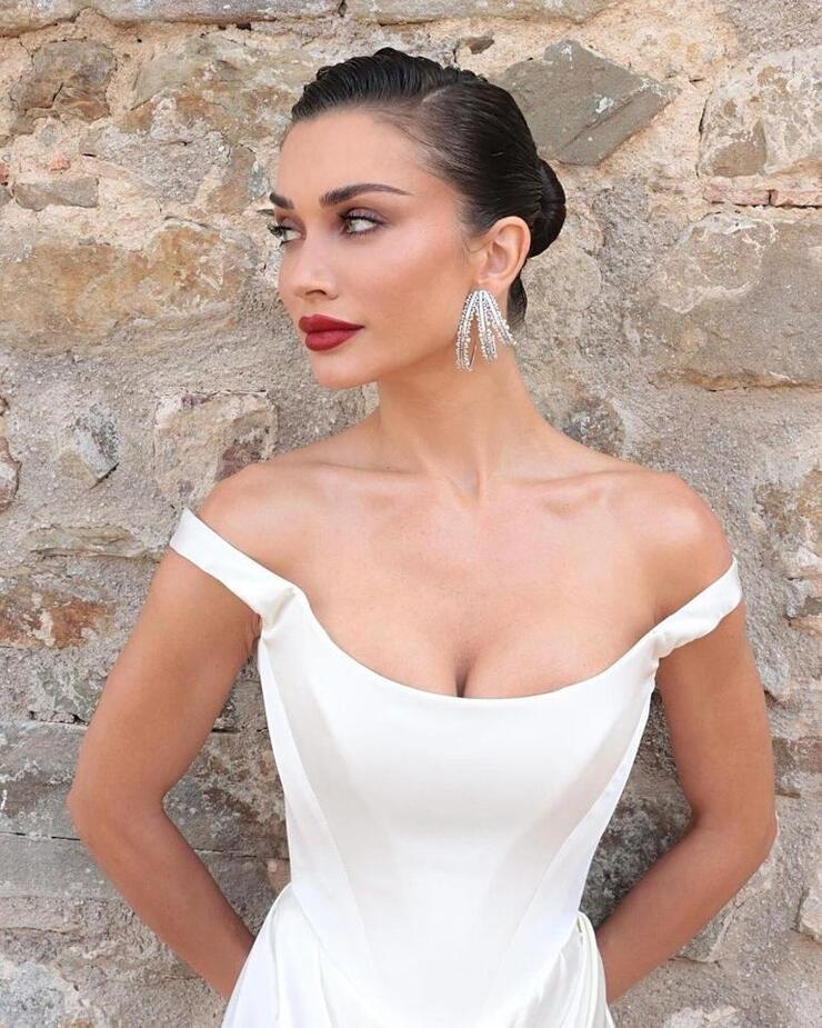 İtalya'da Muhteşem Düğün: Ed Westwick ve Amy Jackson Yeni Bir Yolculuğa Çıkıyor