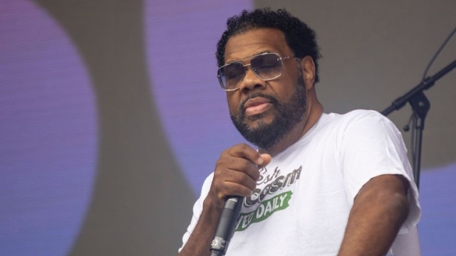 Fatman Scoop, konser sırasında fenalaşarak hastaneye kaldırıldı ve yaşamını yitirdi