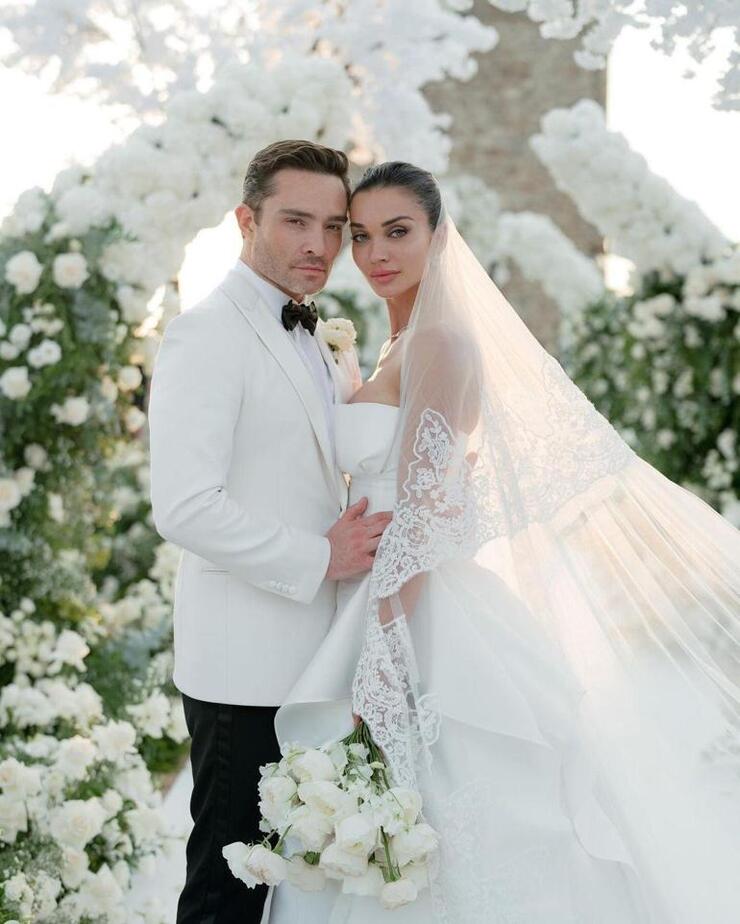 İtalya'da Muhteşem Düğün: Ed Westwick ve Amy Jackson Yeni Bir Yolculuğa Çıkıyor