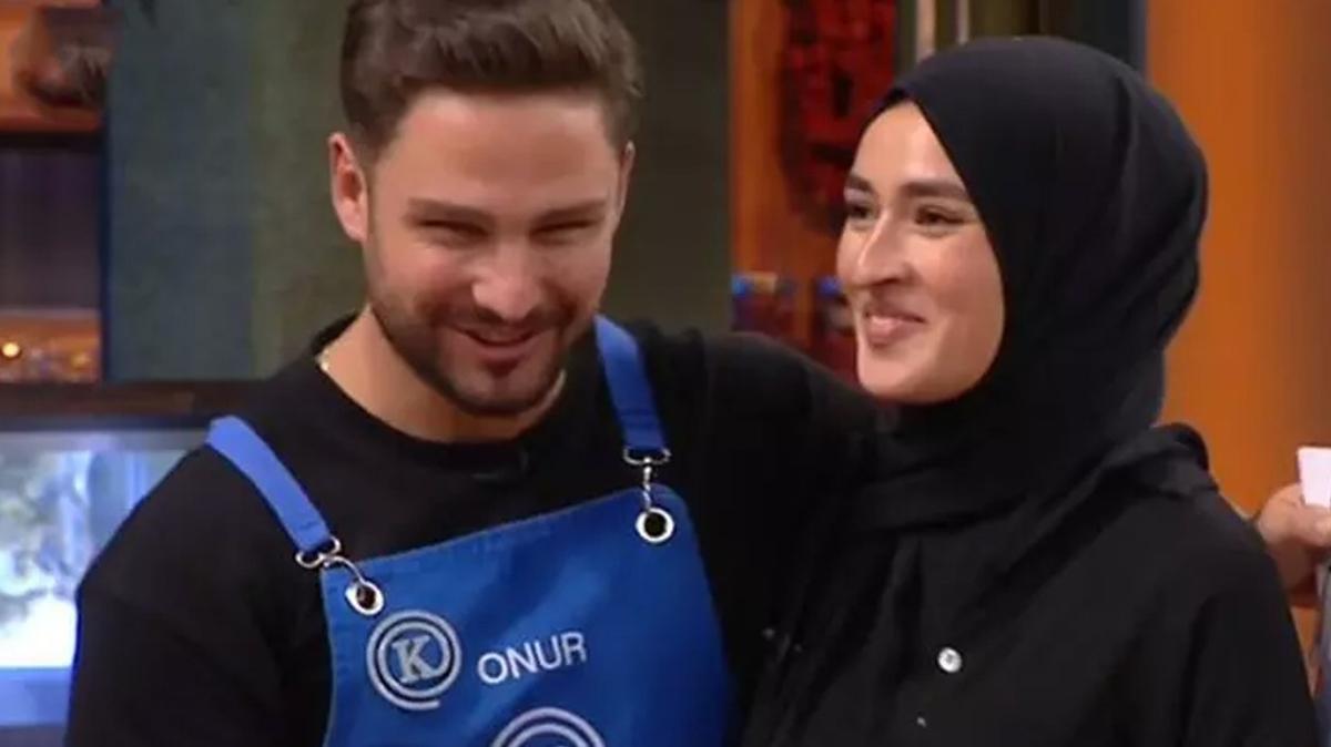 MasterChef'te Beyza ve Onur'un Yakınlığı Gündem Oldu! Aşk mı, Kardeşlik mi?