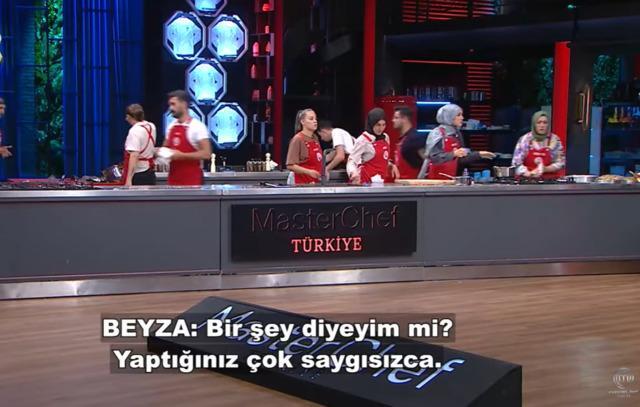 MasterChef'te Beyza'nın Mavi Takım'a tepkisi: "Yaptığınız çok saygısızca"