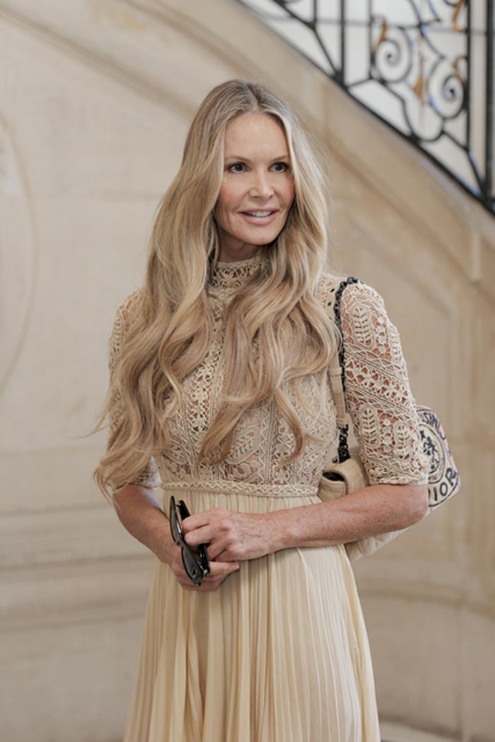 Elle Macpherson, kanser tedavisinden vazgeçtiğini ve iyileşme sürecini paylaştı