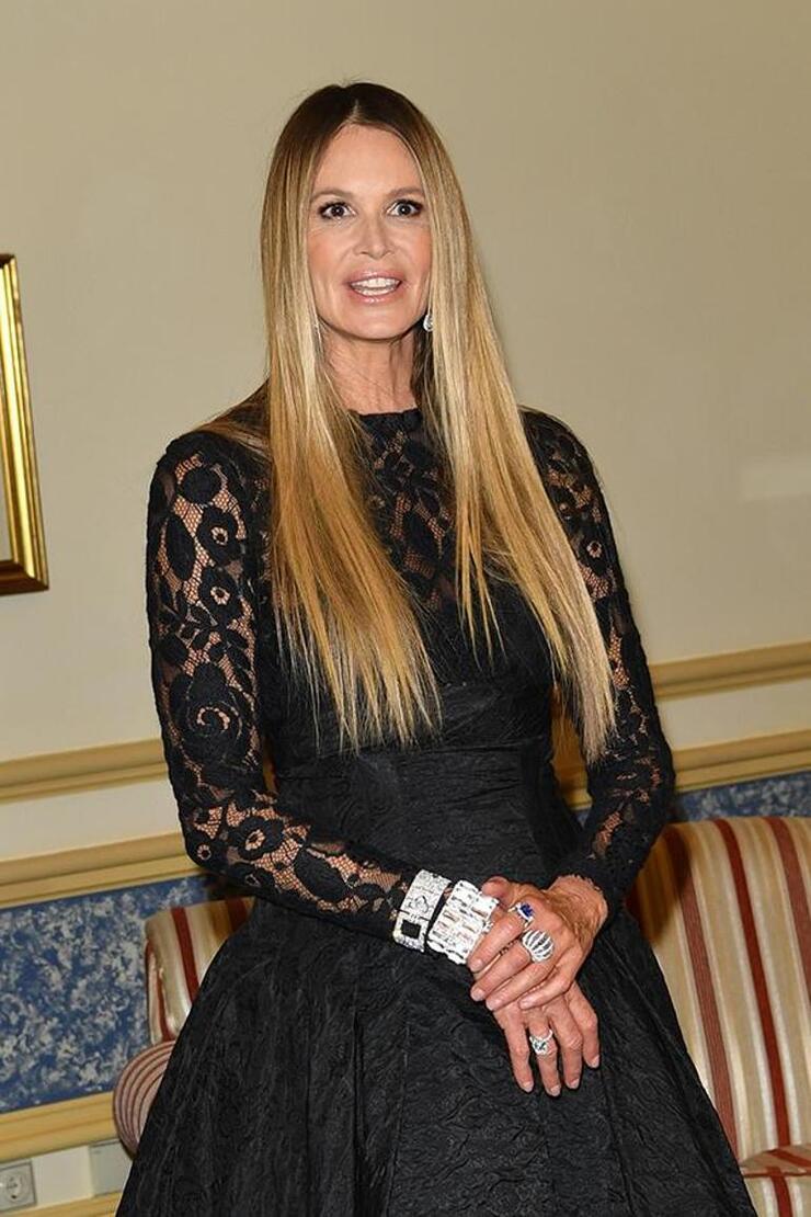 Ünlü model Elle Macpherson, göğüs kanseriyle mücadelesini ve alternatif tedavi sürecini anlattı