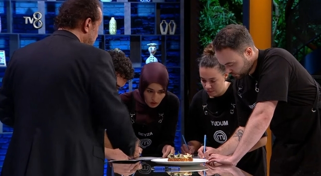 MasterChef Türkiye'de eleme gerçekleşti, Yudum gözyaşlarıyla veda etti, Mehmet Yalçınkaya'ya eleştiri!