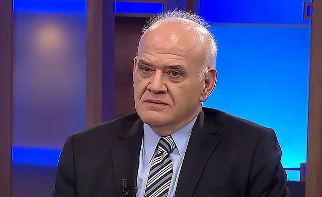 "İdil Bilgen'e Destek Veren Ecem Uzgör, Ahmet Çakar'ın Eleştirilerine Yanıt Verdi!"