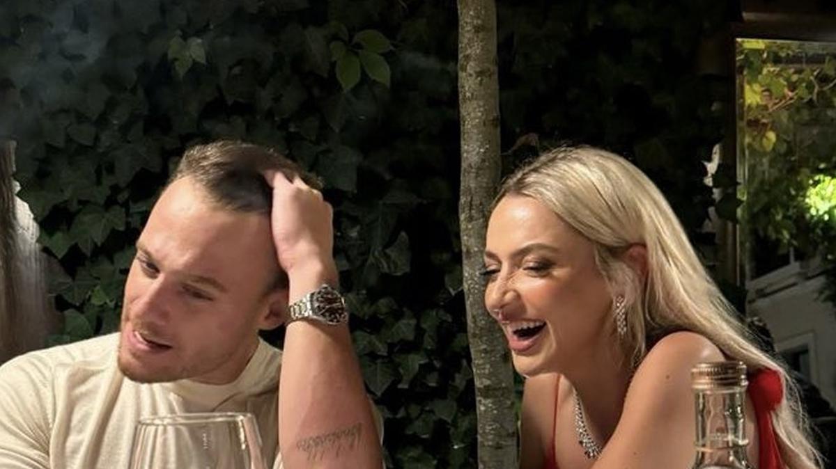 Hadise ve Kerem Bürsin Venedik Film Festivali'nde kırmızı halıda dikkat çekti!