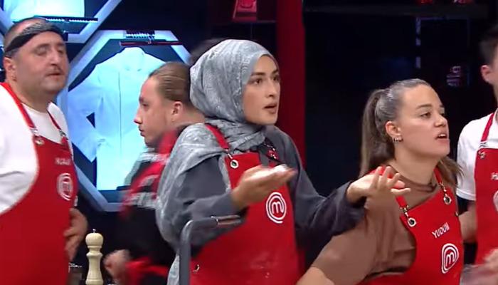 MasterChef'te Beyza'nın Mavi Takım'a tepkisi: "Yaptığınız çok saygısızca"