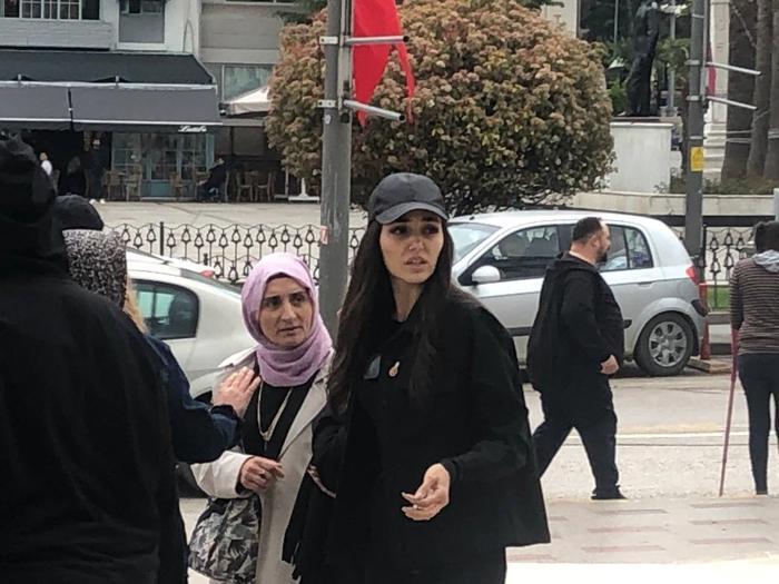 Hande Erçel'in 15 saniyelik reklam paylaşımı için aldığı 3 milyon TL ücreti tartışma yarattı!