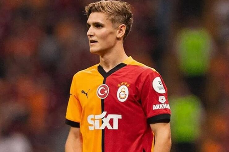 Elias Jelert'in Galatasaray'daki Geleceği Sorgulanıyor, Düşük Performansı Tartışma Yarattı