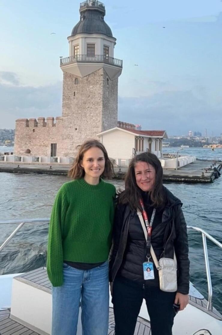 Ünlü Oscar’lı oyuncu Natalie Portman İstanbul’a geldi! Bakın nereyi ziyaret etti…