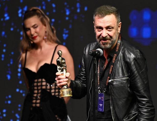 Antalya Altın Portakal Film Festivali'nde Ödüller Sahiplerini Buldu, Nur Sürer’den Anlamlı Adak