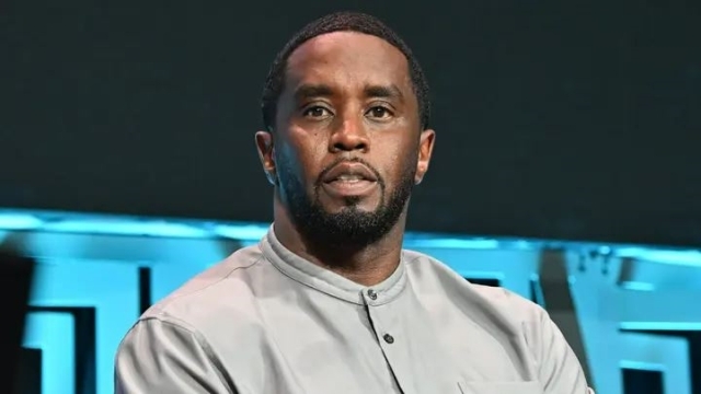 Diddy Mahkeme Salonunda Sırıttı, Duruşma 5 Mayıs 2025'te Başlayacak