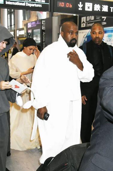 Kanye West'in Eşine Şok Ahlaksız Teklif: Annesiyle Birlikte Olmak İstiyorum İddiası!