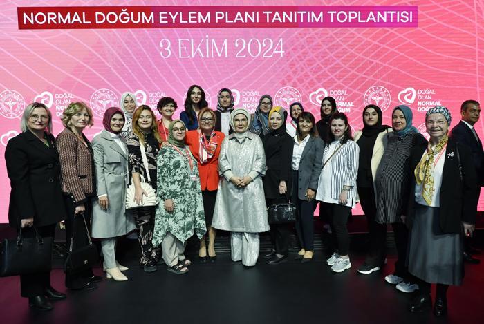 Azra Akın Normal Doğum Eylem Planı Toplantısı'nda Deneyimlerini Paylaştı