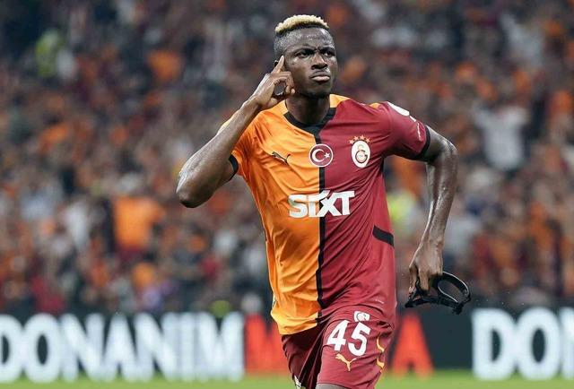 Arsenal, Galatasaray'ın yıldızı Victor Osimhen için transfer girişimlerinde bulunuyor!