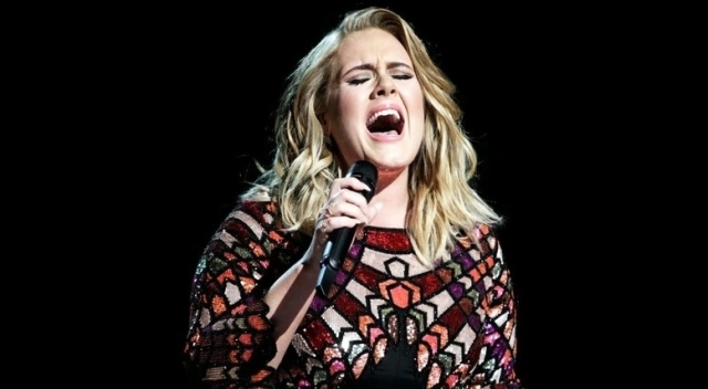 Adele Münih'te Kulak Enfeksiyonu Geçirdi, Kısmi İşitme Kaybı Yaşıyor