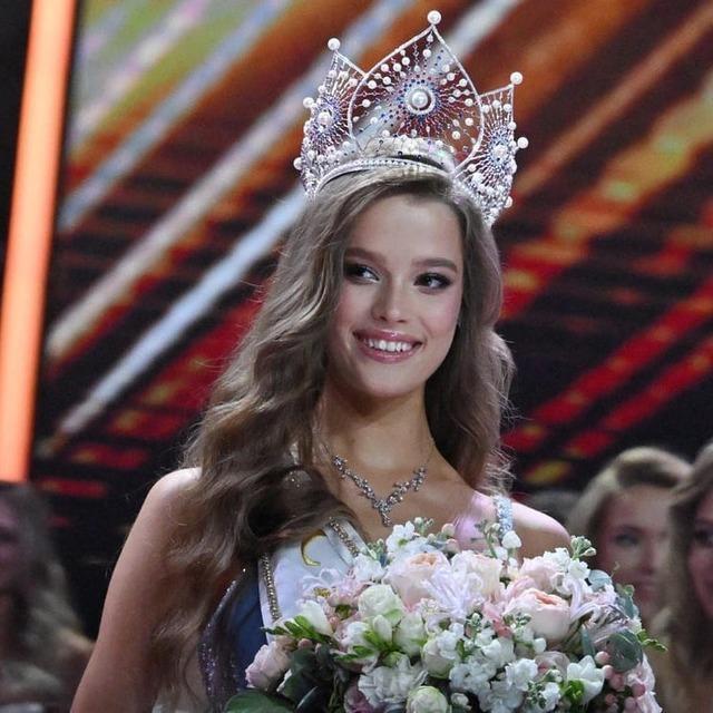 Valentina Alekseeva, Miss Russia 2024 Güzellik Yarışması'nın kazananı oldu