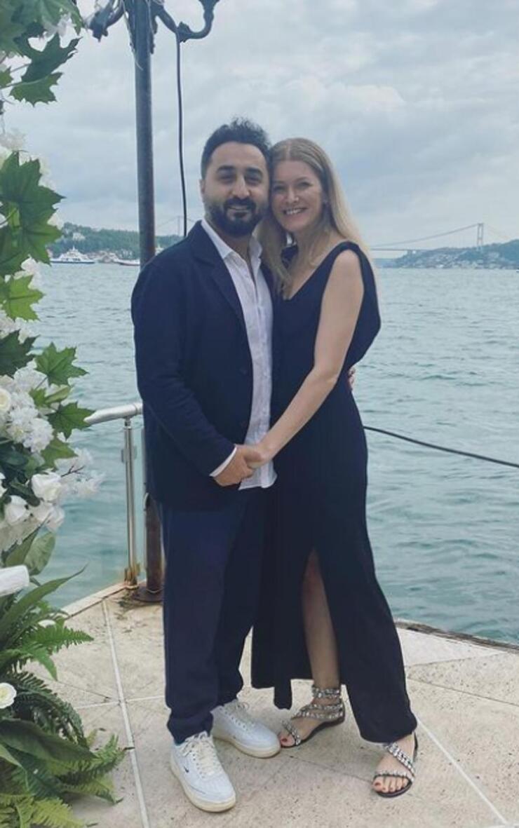 Onur Buldu ve Ecem Erkek Güldür Güldür’de! Aile hayatı ve güzellik dikkat çekti