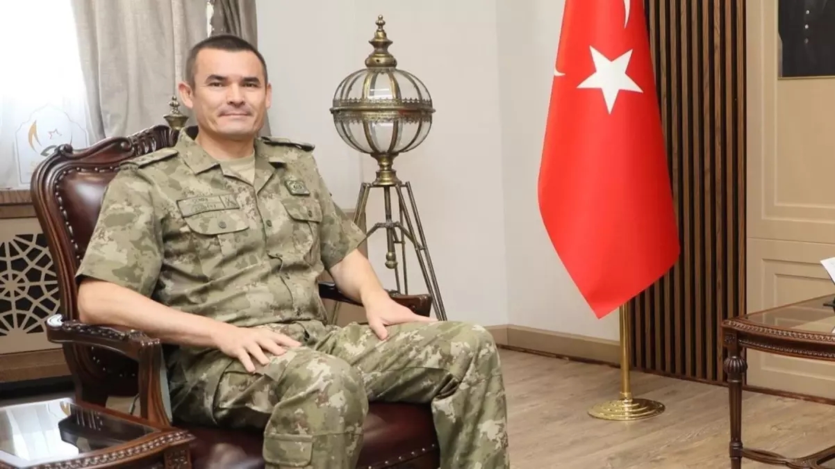 Emekli Tuğgeneral Bilal Çokay'ın İnsan Kaçakçılığı Nedeniyle Rütbesi Geri Alındı