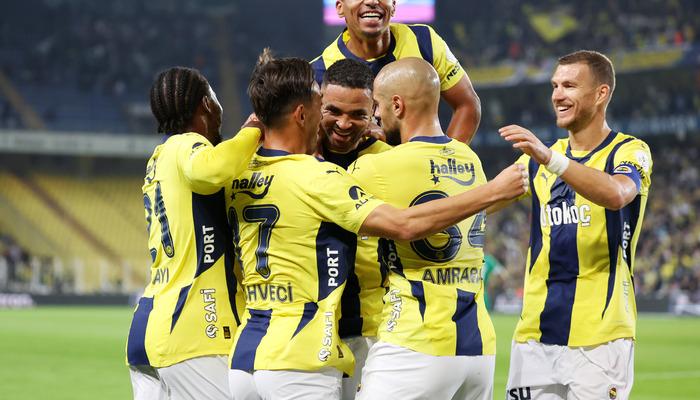 Fenerbahçe Kadıköy'de Bodrum FK'yi 2-0 ile geçti, Cumhuriyet coşkusu yaşandı!