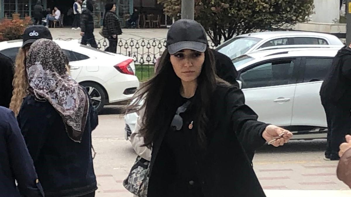 Hande Erçel'in 15 saniyelik reklam paylaşımı için aldığı 3 milyon TL ücreti tartışma yarattı!