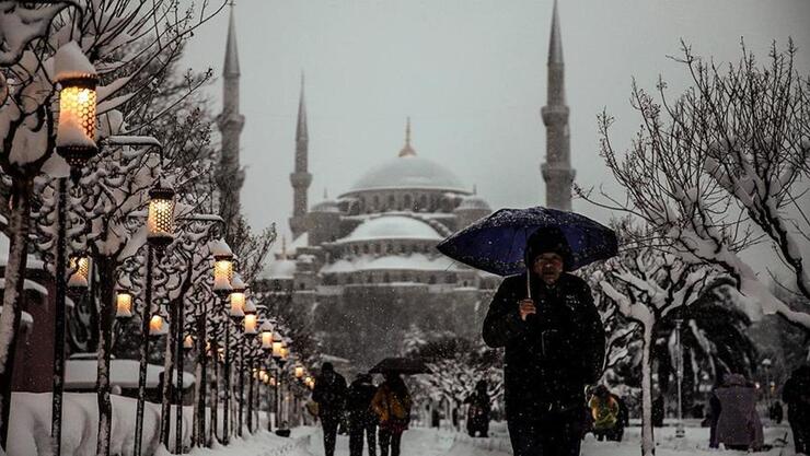 Ankara'da Kar Yağışı, İstanbul'da Fırtına ve Sağanak Yağış Uyarısı Geldi!