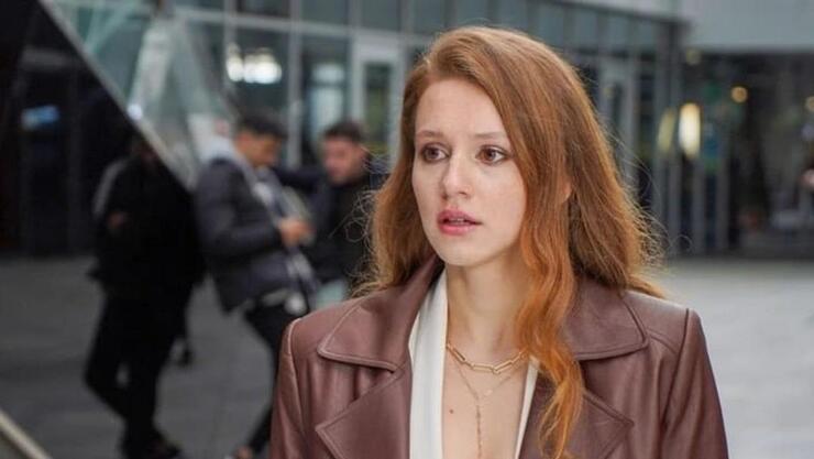 Farah Zeynep Abdullah, kendisine en çok benzeyen ünlü oyuncu olarak Ahsen Eroğlu'nu seçti