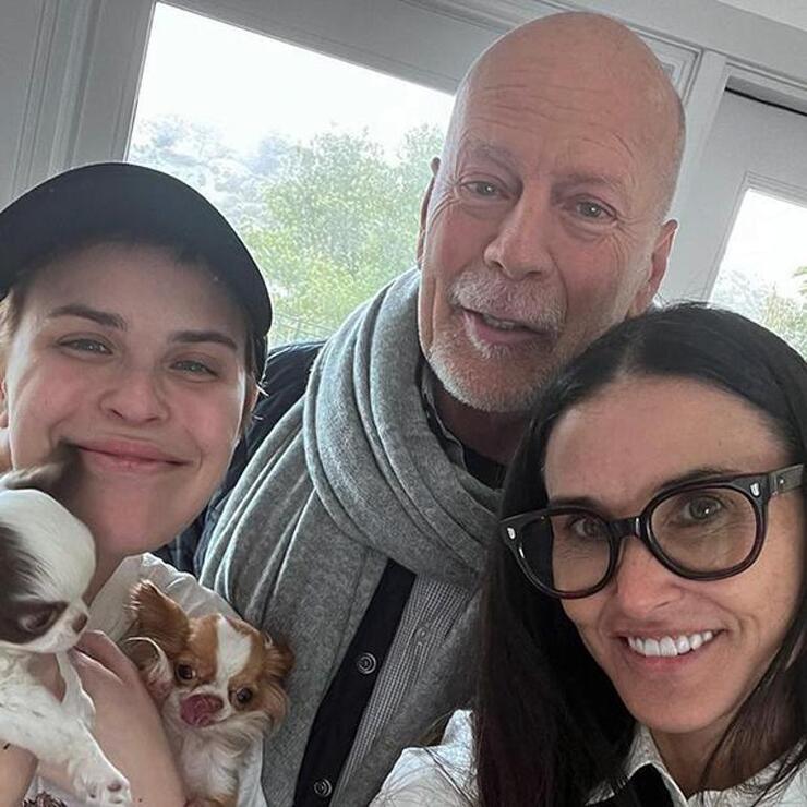 Demi Moore'un Ailesi Endişeli: Bruce Willis'in Demans Hastalığı İçin Eve Dön çağrısı